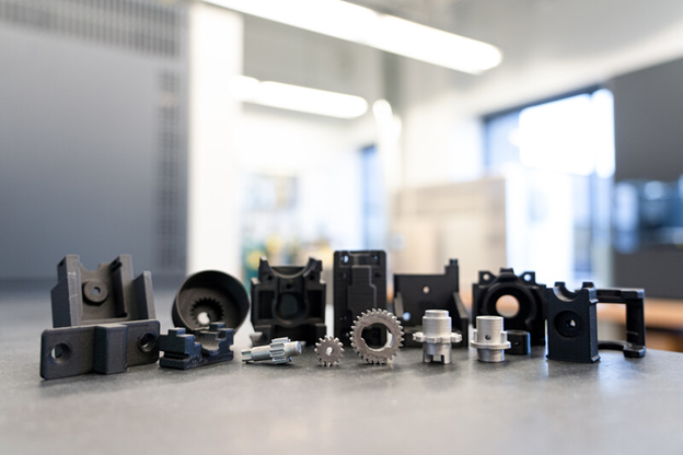 Markforged metal and carbon fiber sample parts